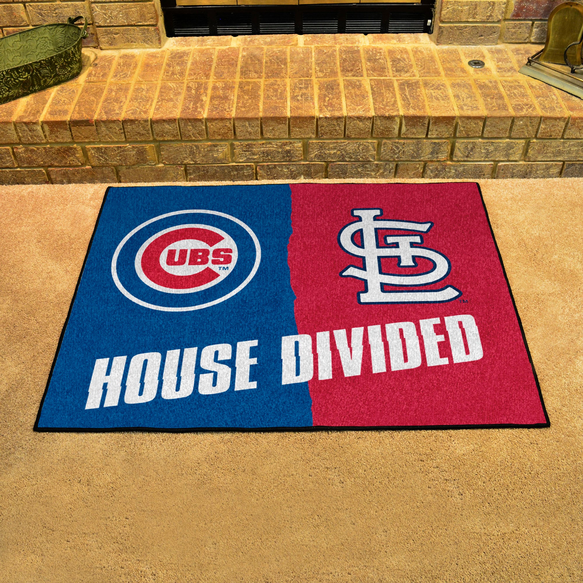 FANMATS, MLB House Divided - Cubs / Cardinals House Divided Rug
