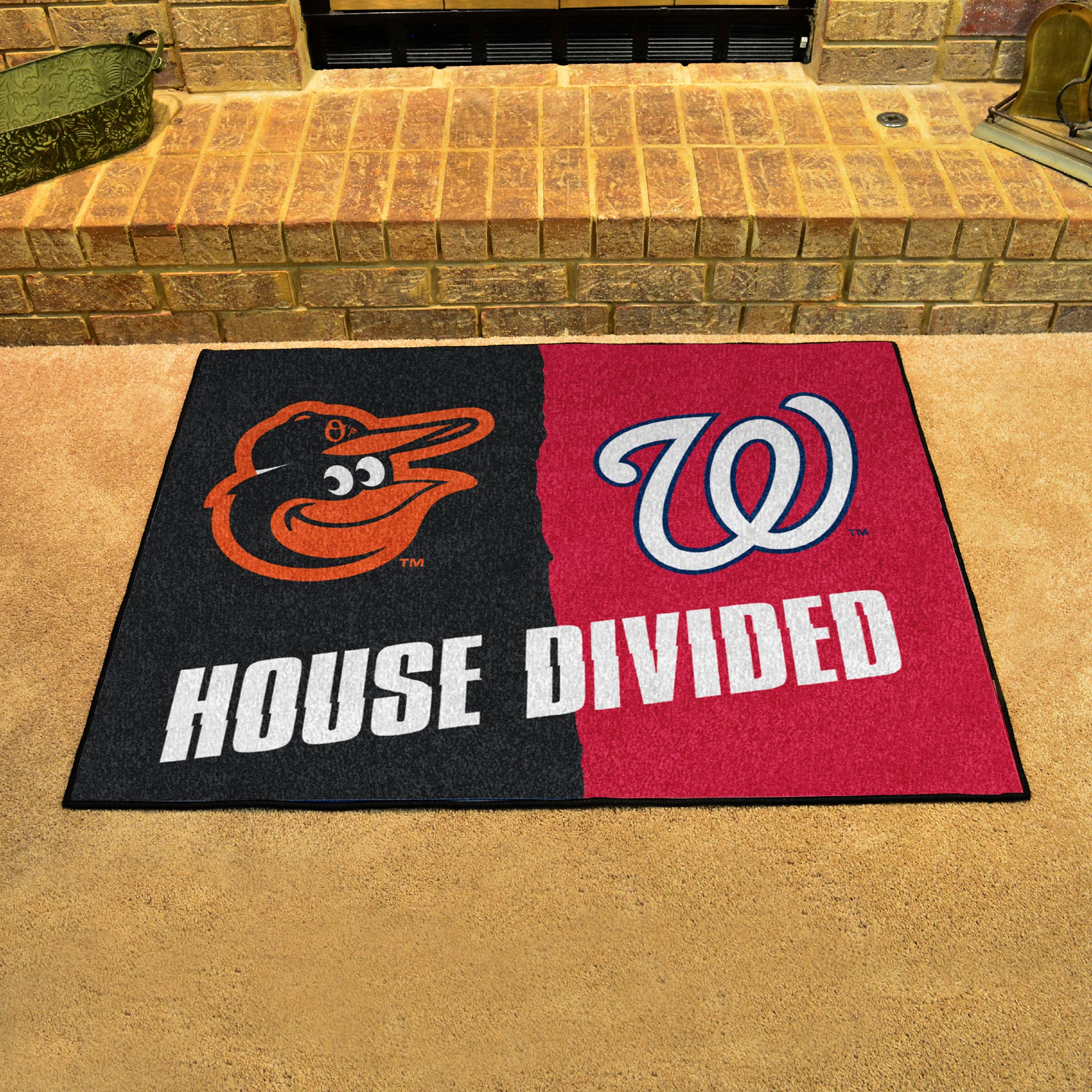 FANMATS, MLB House Divided - Orioles / Nationals House Divided Rug