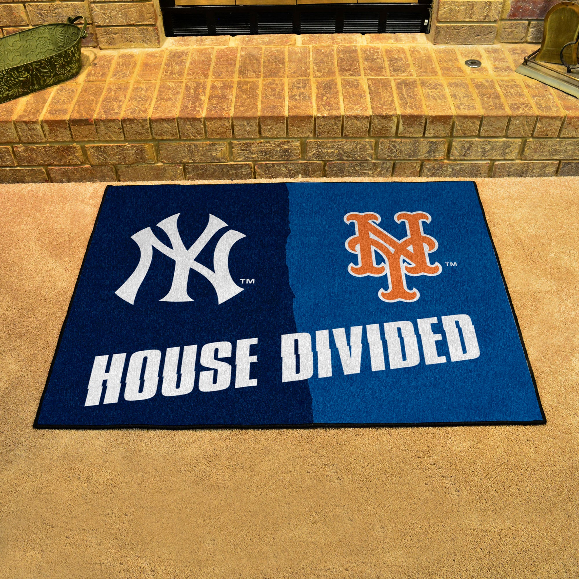 FANMATS, MLB House Divided - Yankees / Mets House Divided Rug